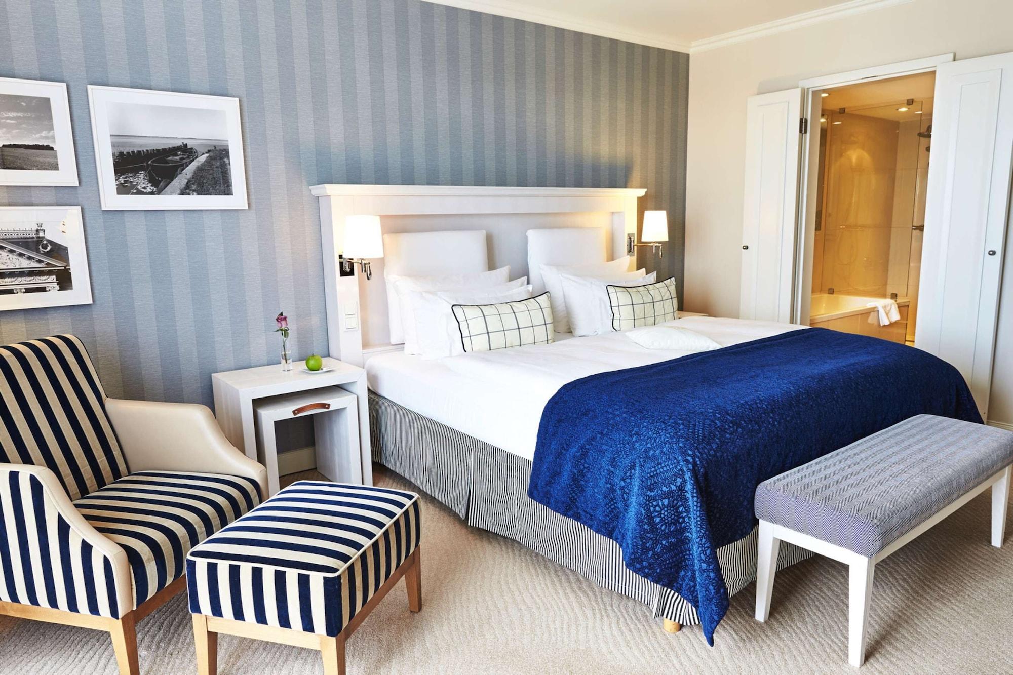 Steigenberger Grandhotel & Spa Heringsdorf Exteriör bild A bedroom at the Cape Grace