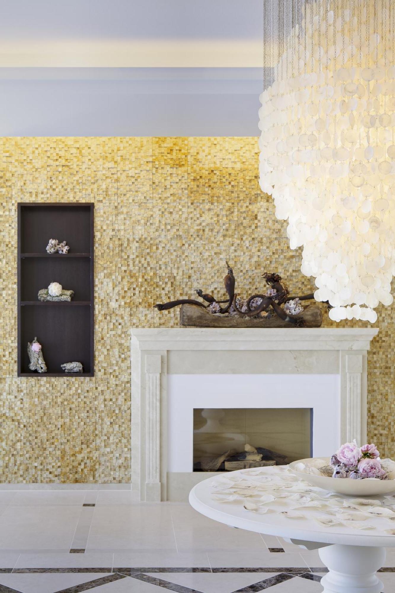 Steigenberger Grandhotel & Spa Heringsdorf Exteriör bild Gold leafing on a wall