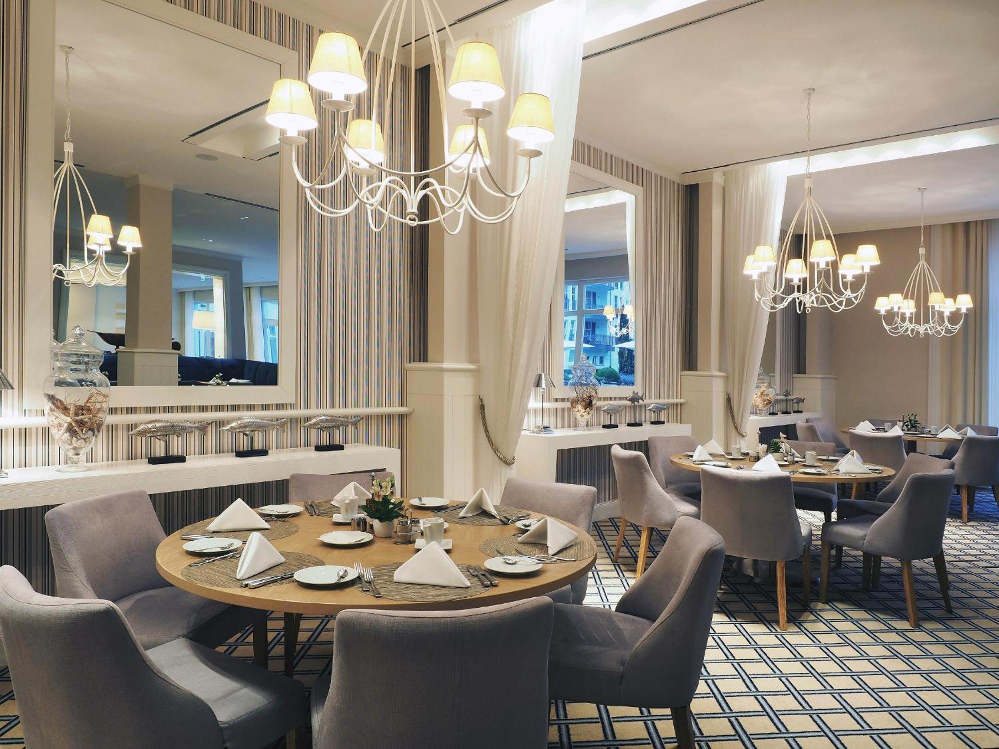 Steigenberger Grandhotel & Spa Heringsdorf Exteriör bild The restaurant