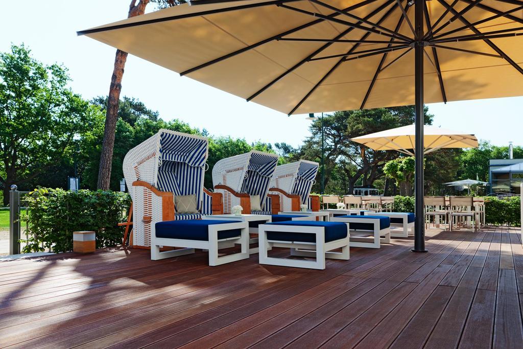 Steigenberger Grandhotel & Spa Heringsdorf Exteriör bild The beach chairs